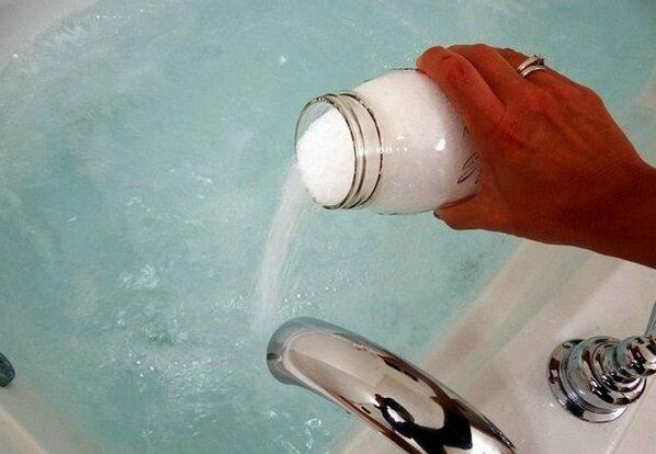 baño de bicarbonato de sodio para a ampliación do pene
